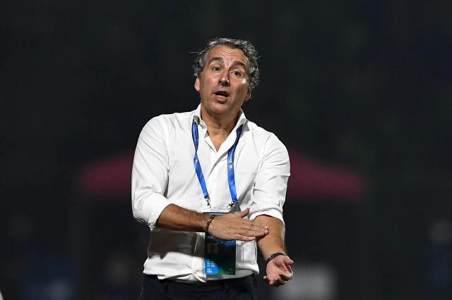 新球体育-海港选择哈维尔从务实出发 此佩雷拉不同彼佩雷拉