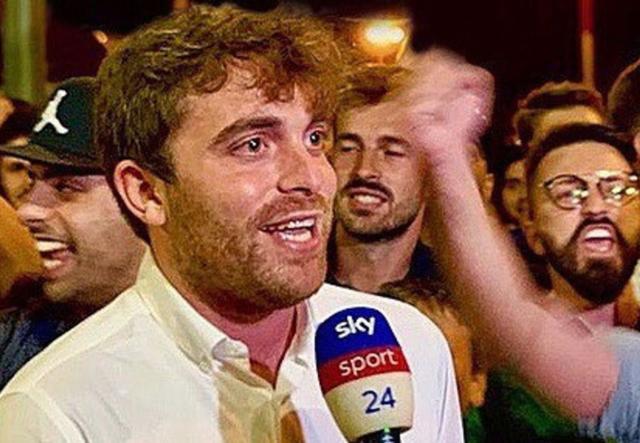 新球体育比分-“转会专家”罗马诺回顾夏季转会窗:我爱这种疯狂!